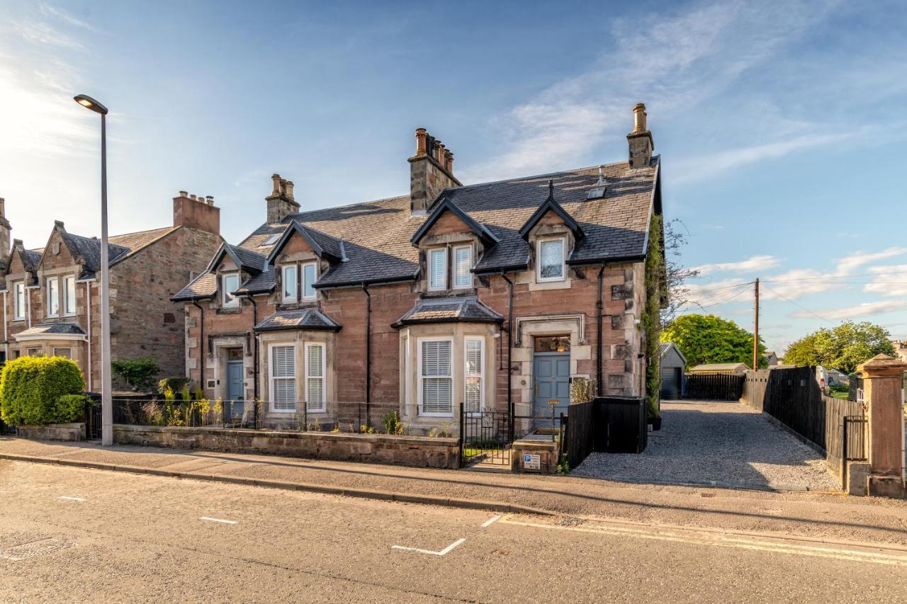 Pamper Yourself In Our Double Sized Copper Tub -2 Bedroom Villa Inverness Exterior photo